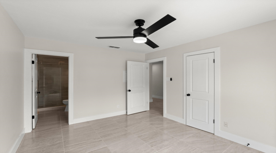 813 Deer Ln, Laredo, Texas 78045, 3 Bedrooms Bedrooms, 5 Rooms Rooms,2 BathroomsBathrooms,Residential,For Sale,813 Deer Ln,20262049