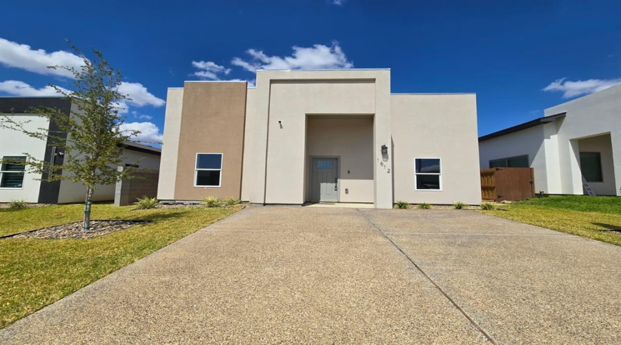 1612 Cordova Dr., Laredo, Texas 78046, 3 Bedrooms Bedrooms, 5 Rooms Rooms,2 BathroomsBathrooms,Residential,For Rent,1612 Cordova Dr.,20262050