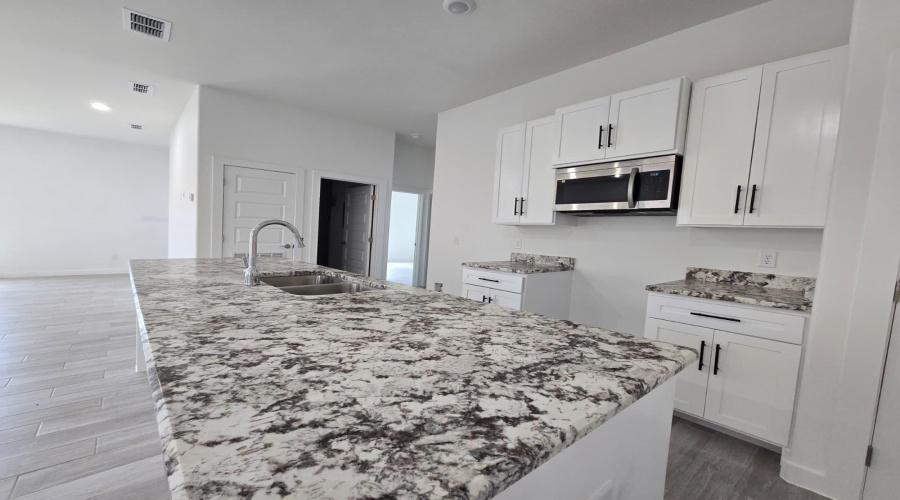 1612 Cordova Dr., Laredo, Texas 78046, 3 Bedrooms Bedrooms, 5 Rooms Rooms,2 BathroomsBathrooms,Residential,For Rent,1612 Cordova Dr.,20262050
