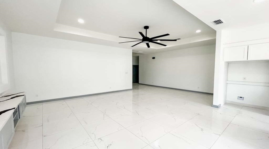 5408 Raven Dr., Laredo, Texas 78046, 3 Bedrooms Bedrooms, 6 Rooms Rooms,3 BathroomsBathrooms,Residential,For Sale,5408 Raven Dr.,20262052