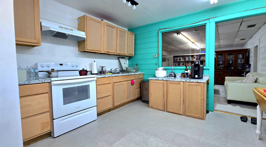 1309 Grant St, Laredo, Texas 78040, ,2 BathroomsBathrooms,Commercial retail/office,For Sale,1309 Grant St,20262056