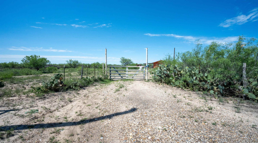 212 Sal si Puedes, Laredo, Texas 78044, ,Land,For Sale,212 Sal si Puedes,20262057