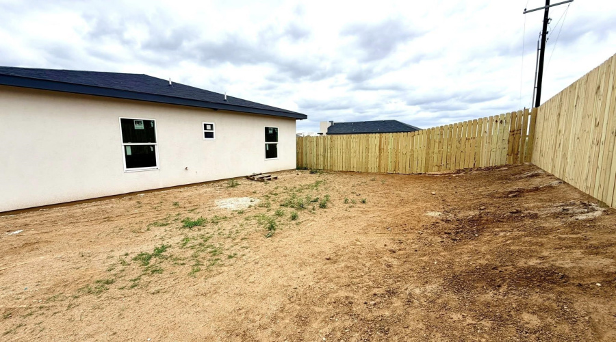 206 Lusitano Dr., Laredo, Texas 78046-7804, 4 Bedrooms Bedrooms, 6 Rooms Rooms,2 BathroomsBathrooms,Residential,For Sale,206 Lusitano Dr.,20262061