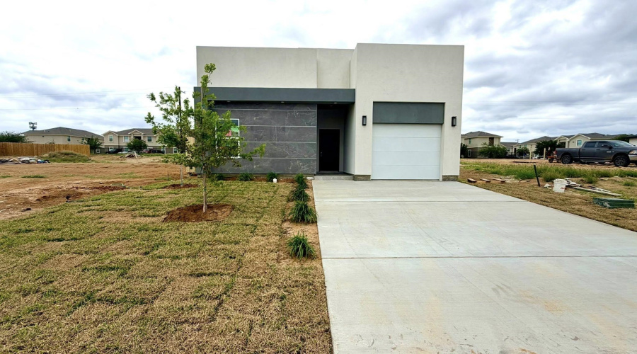 206 Lusitano Dr., Laredo, Texas 78046-7804, 4 Bedrooms Bedrooms, 6 Rooms Rooms,2 BathroomsBathrooms,Residential,For Sale,206 Lusitano Dr.,20262061