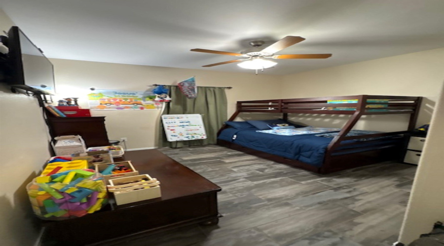 403 Estrella Dr, Lardo, Texas 78043, 3 Bedrooms Bedrooms, 5 Rooms Rooms,2 BathroomsBathrooms,Residential,For Sale,403 Estrella Dr,20262062