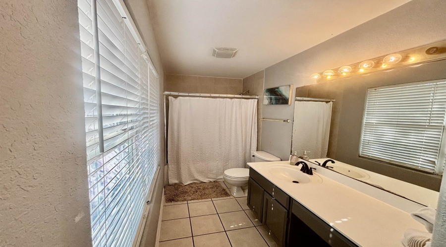 2027 Lima Lp, Laredo, Texas 78045, 4 Bedrooms Bedrooms, 5 Rooms Rooms,2 BathroomsBathrooms,Residential,For Sale,2027 Lima Lp,20262069