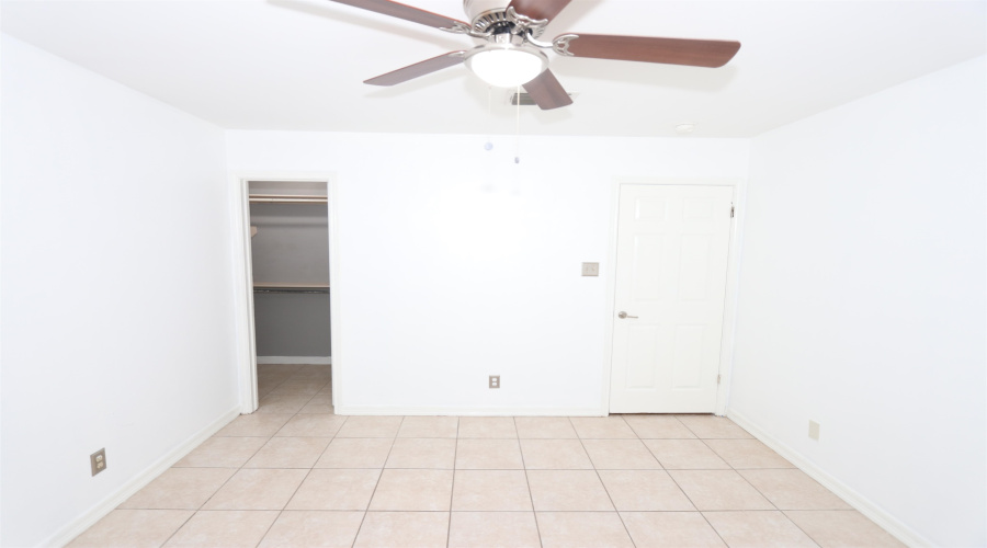609 St James Crt, Laredo, Texas 78041, 4 Bedrooms Bedrooms, 8 Rooms Rooms,3 BathroomsBathrooms,Residential,For Rent,609 St James Crt,20262072