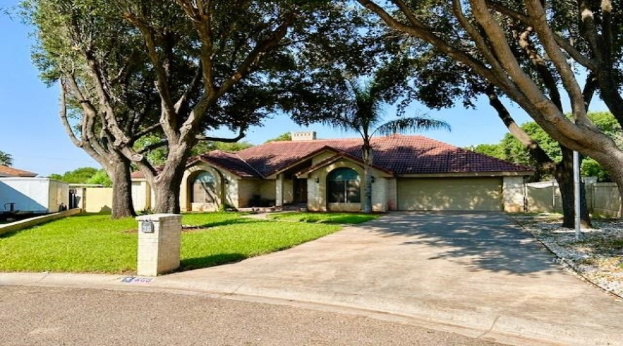 609 St James Crt, Laredo, Texas 78041, 4 Bedrooms Bedrooms, 8 Rooms Rooms,3 BathroomsBathrooms,Residential,For Rent,609 St James Crt,20262072