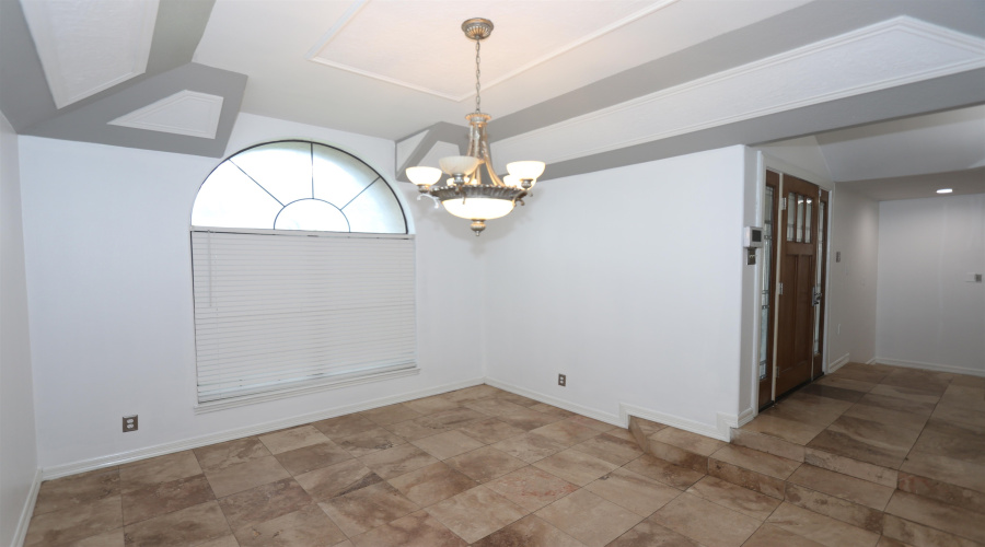 609 St James Crt, Laredo, Texas 78041, 4 Bedrooms Bedrooms, 8 Rooms Rooms,3 BathroomsBathrooms,Residential,For Rent,609 St James Crt,20262072