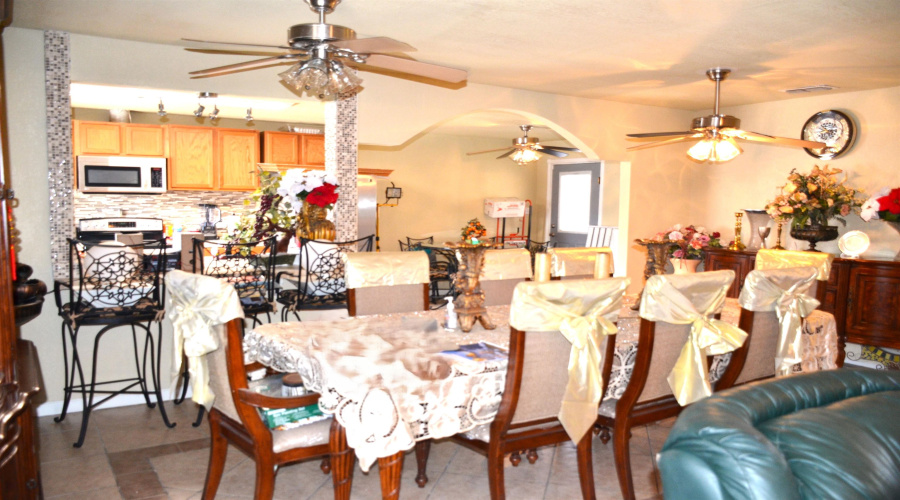 133 Los Fresnos Lp, Laredo, Texas 78046-7717, 3 Bedrooms Bedrooms, 5 Rooms Rooms,2 BathroomsBathrooms,Residential,For Sale,133 Los Fresnos Lp,20262075