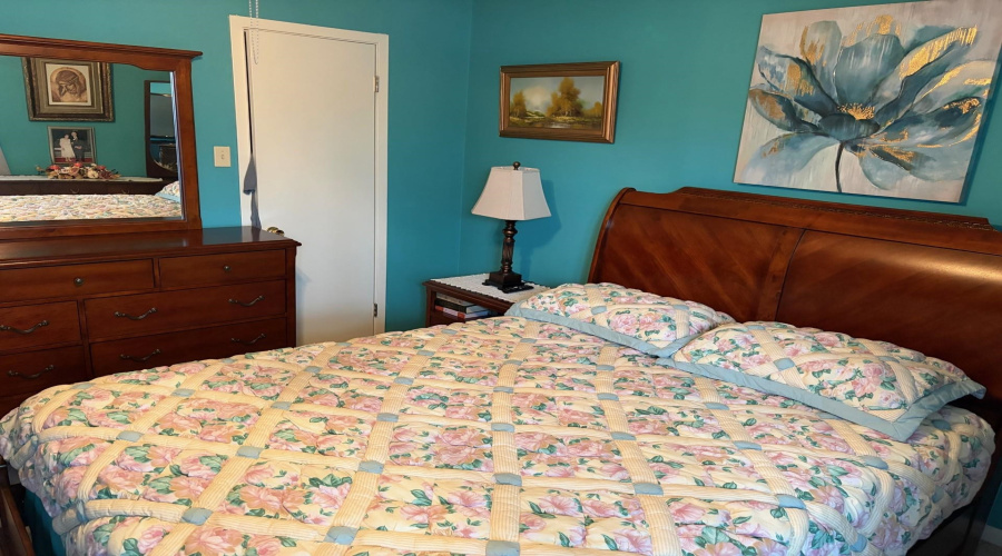 4902 Marcella Ave, Laredo, Texas 78041-6313, 2 Bedrooms Bedrooms, 4 Rooms Rooms,1 BathroomBathrooms,Residential,For Sale,4902 Marcella Ave,20262076