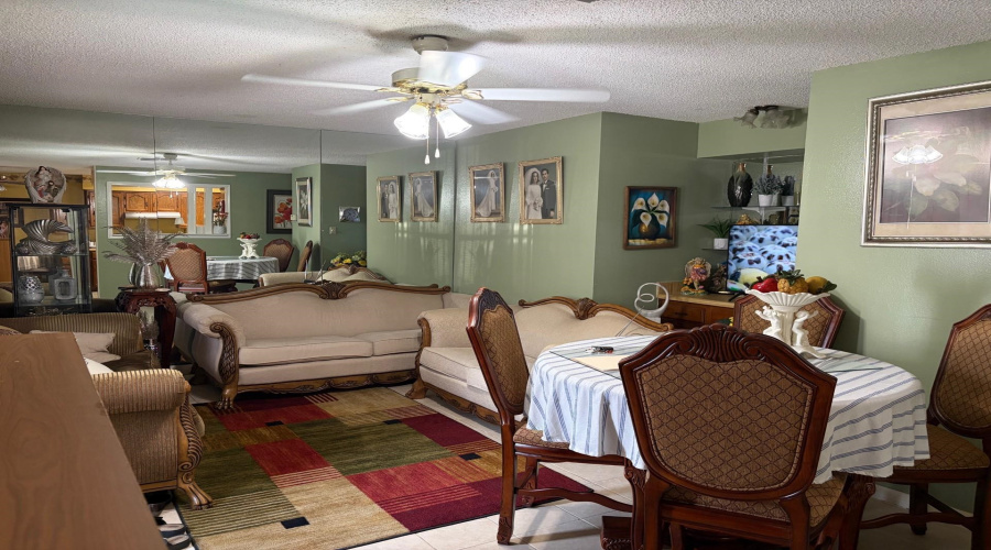 4902 Marcella Ave, Laredo, Texas 78041-6313, 2 Bedrooms Bedrooms, 4 Rooms Rooms,1 BathroomBathrooms,Residential,For Sale,4902 Marcella Ave,20262076