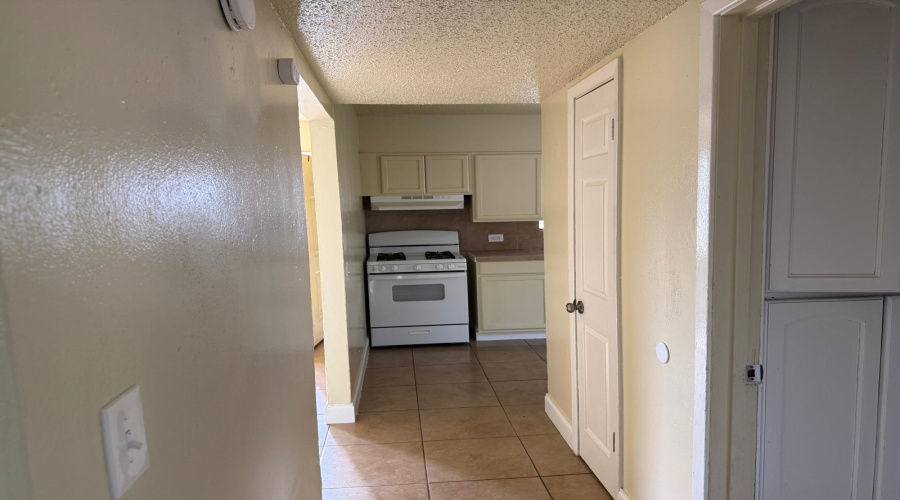 3315 N Arkansas Ave, Laredo, Texas 78043, 2 Bedrooms Bedrooms, 3 Rooms Rooms,1 BathroomBathrooms,Residential,For Rent,3315 N Arkansas Ave,20262077