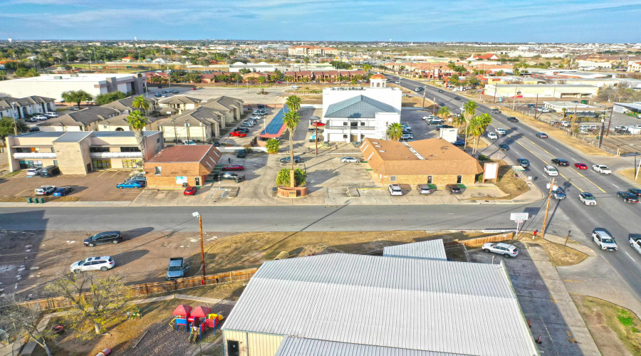 6202 McPherson Rd, Laredo, Texas 78041, 1 Room Rooms,1 BathroomBathrooms,Commercial retail/office,For Rent,6202 McPherson Rd,20262081