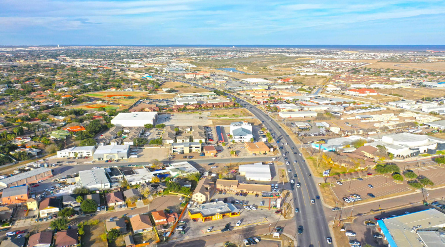 6202 McPherson Rd, Laredo, Texas 78041, 1 Room Rooms,1 BathroomBathrooms,Commercial retail/office,For Rent,6202 McPherson Rd,20262081