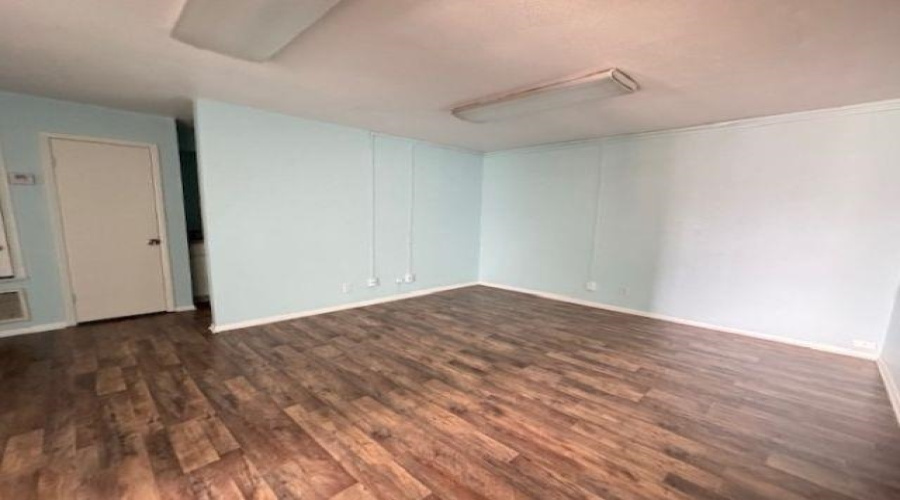 6202 McPherson Rd, Laredo, Texas 78041, 1 Room Rooms,1 BathroomBathrooms,Commercial retail/office,For Rent,6202 McPherson Rd,20262081