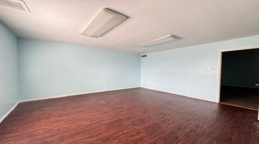 6202 McPherson Rd, Laredo, Texas 78041, 1 Room Rooms,1 BathroomBathrooms,Commercial retail/office,For Rent,6202 McPherson Rd,20262081