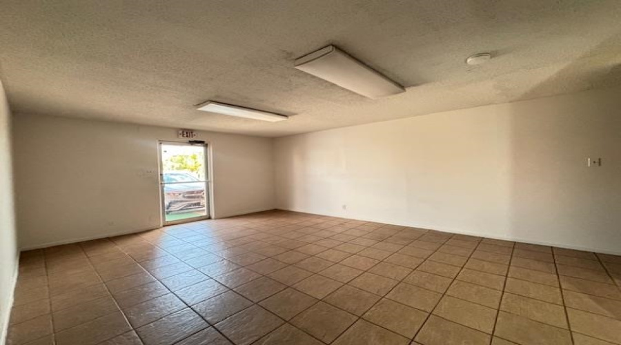 6202 McPherson Rd, Laredo, Texas 78041, 1 Room Rooms,1 BathroomBathrooms,Commercial retail/office,For Rent,6202 McPherson Rd,20262082