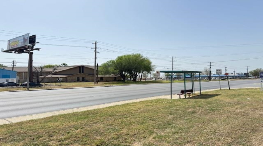 6202 McPherson Rd, Laredo, Texas 78041, 1 Room Rooms,1 BathroomBathrooms,Commercial retail/office,For Rent,6202 McPherson Rd,20262084