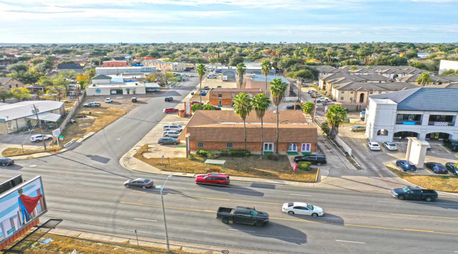 6202 McPherson Rd, Laredo, Texas 78041, 1 Room Rooms,1 BathroomBathrooms,Commercial retail/office,For Rent,6202 McPherson Rd,20262084