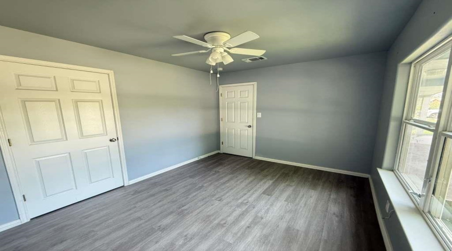 1755 N 7th St, Crystal City, Texas 78839, 3 Bedrooms Bedrooms, 3 Rooms Rooms,1 BathroomBathrooms,Residential,For Sale,1755 N 7th St,20262086