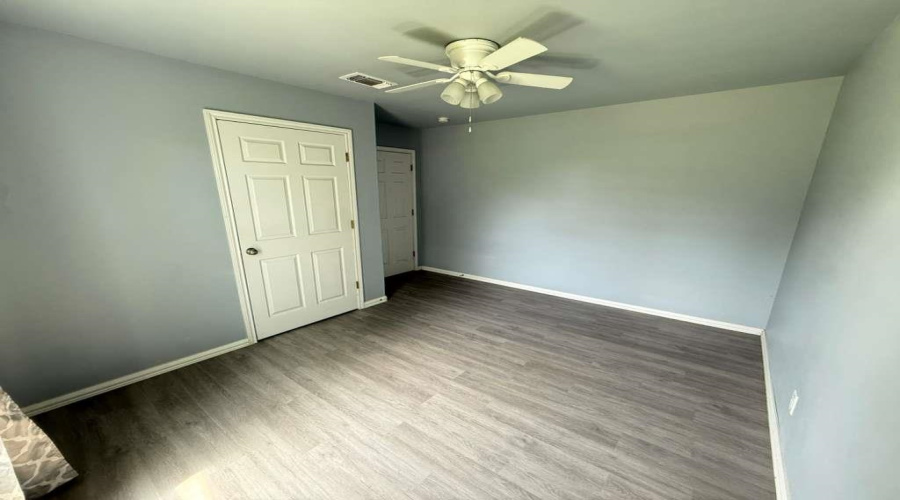 1755 N 7th St, Crystal City, Texas 78839, 3 Bedrooms Bedrooms, 3 Rooms Rooms,1 BathroomBathrooms,Residential,For Sale,1755 N 7th St,20262086