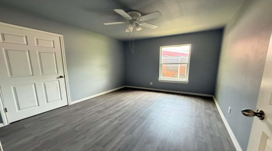 1755 N 7th St, Crystal City, Texas 78839, 3 Bedrooms Bedrooms, 3 Rooms Rooms,1 BathroomBathrooms,Residential,For Sale,1755 N 7th St,20262086