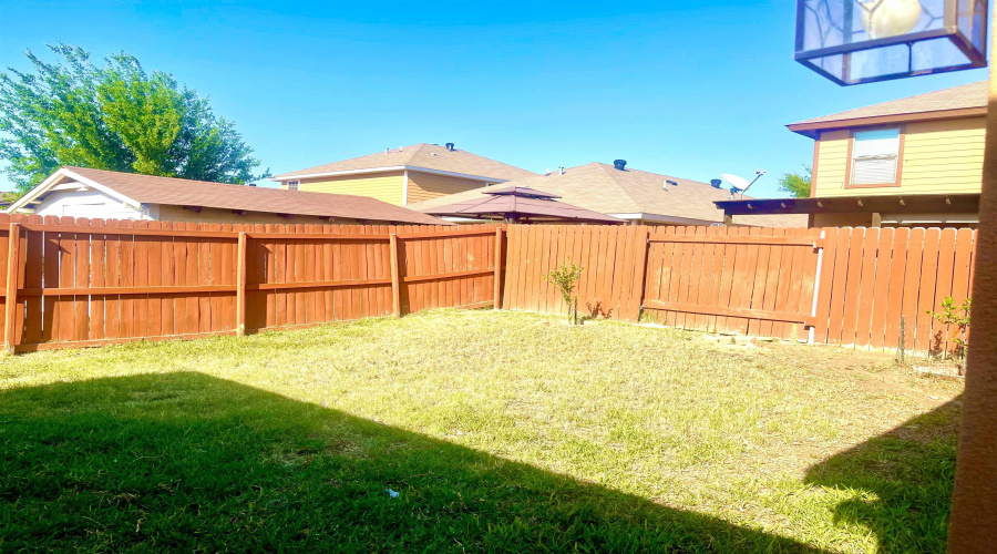 1515 Cozumel Dr, Laredo, Texas 78046, 4 Bedrooms Bedrooms, 5 Rooms Rooms,2 BathroomsBathrooms,Residential,For Sale,1515 Cozumel Dr,20262087