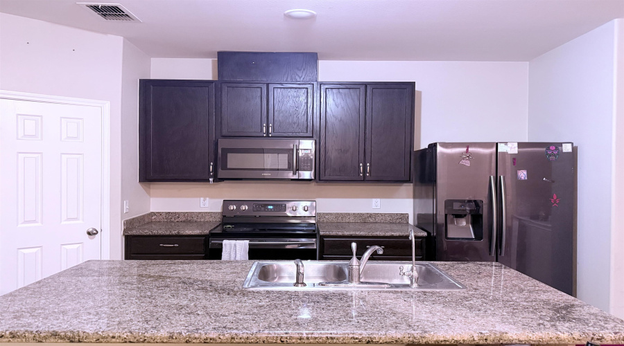 3307 Simmental Dr, LAREDO, Texas 78046, 3 Bedrooms Bedrooms, 6 Rooms Rooms,2 BathroomsBathrooms,Residential,For Rent,3307 Simmental Dr,20262088