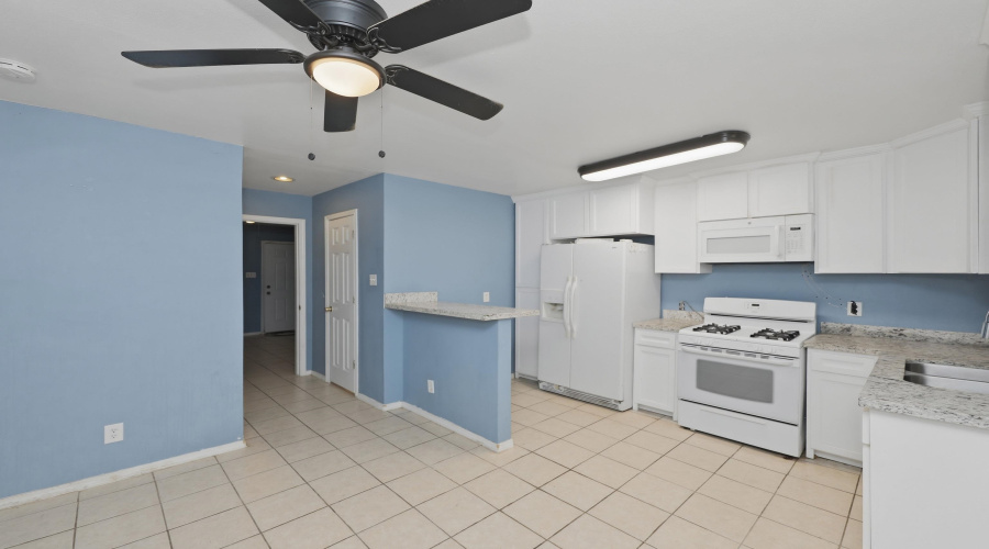 2811 Lee Ave, Laredo, Texas 78040, 1 Bedroom Bedrooms, 2 Rooms Rooms,1 BathroomBathrooms,Residential,For Sale,2811 Lee Ave,20262089