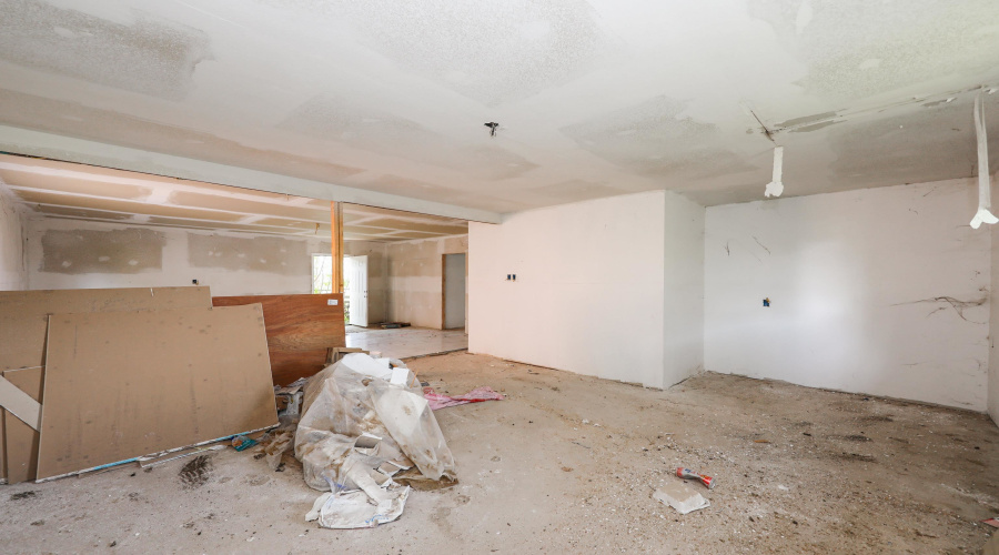 2811 Lee Ave, Laredo, Texas 78040, 1 Bedroom Bedrooms, 2 Rooms Rooms,1 BathroomBathrooms,Residential,For Sale,2811 Lee Ave,20262089