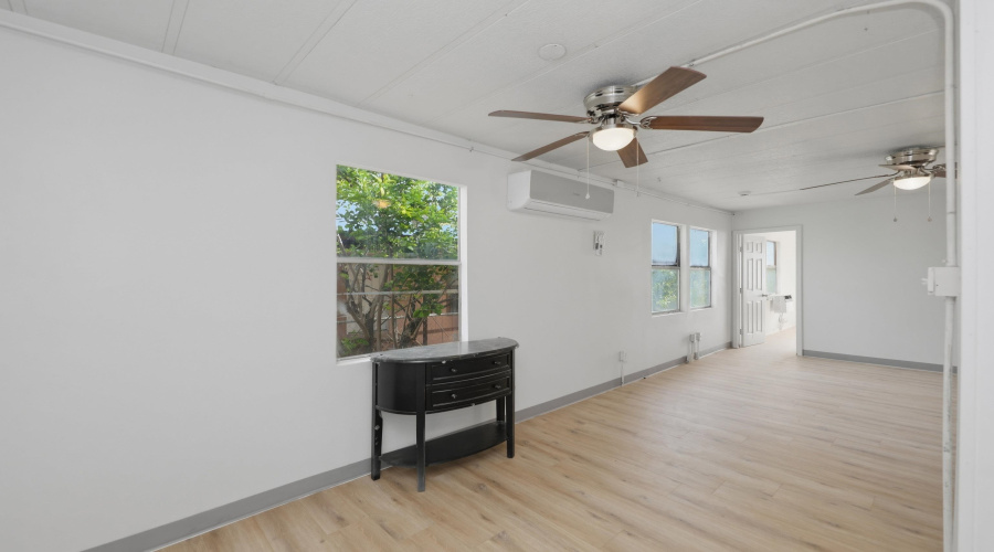 2811 Lee Ave, Laredo, Texas 78040, 1 Bedroom Bedrooms, 2 Rooms Rooms,1 BathroomBathrooms,Residential,For Sale,2811 Lee Ave,20262089