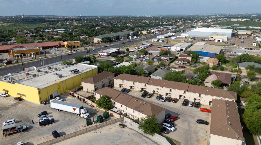 201 Abigail Dominguez, Laredo, Texas 78043, 3 Bedrooms Bedrooms, 5 Rooms Rooms,2 BathroomsBathrooms,Residential,For Sale,201 Abigail Dominguez,20262090