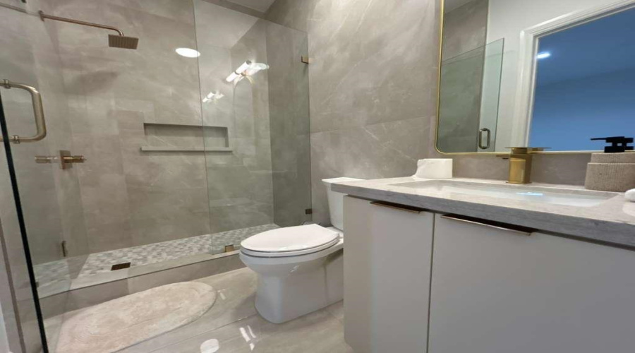 2110 Bermuda Dr, Laredo, Texas 78045, 3 Bedrooms Bedrooms, 8 Rooms Rooms,4 BathroomsBathrooms,Residential,For Sale,2110 Bermuda Dr,20262091
