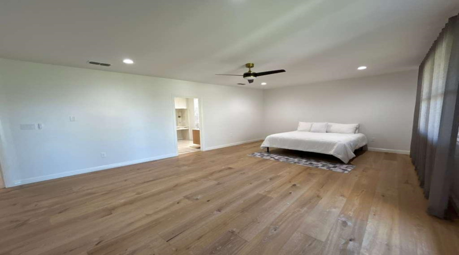 2110 Bermuda Dr, Laredo, Texas 78045, 3 Bedrooms Bedrooms, 8 Rooms Rooms,4 BathroomsBathrooms,Residential,For Sale,2110 Bermuda Dr,20262091