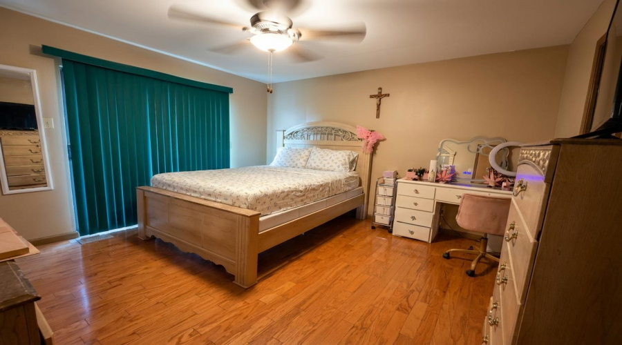 8915 McPherson Rd, Laredo, Texas 78041, 2 Bedrooms Bedrooms, 2 Rooms Rooms,2 BathroomsBathrooms,Residential,For Sale,8915 McPherson Rd,20262092