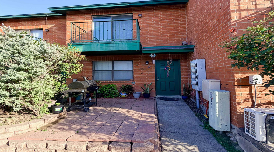 8915 McPherson Rd, Laredo, Texas 78041, 2 Bedrooms Bedrooms, 2 Rooms Rooms,2 BathroomsBathrooms,Residential,For Sale,8915 McPherson Rd,20262092