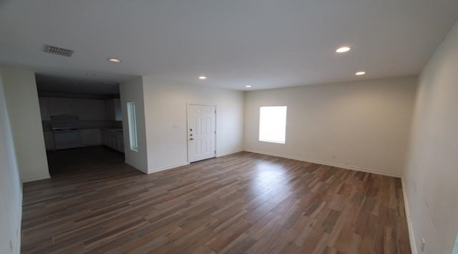 5718 St. Joan of Arc Lp., LAREDO, Texas 78046, 3 Bedrooms Bedrooms, 5 Rooms Rooms,2 BathroomsBathrooms,Residential,For Rent,5718 St. Joan of Arc Lp.,20262093