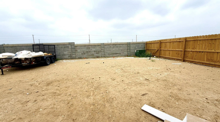 6007 Heather Loop, Laredo, Texas 78045, 3 Bedrooms Bedrooms, 5 Rooms Rooms,2 BathroomsBathrooms,Residential,For Sale,6007 Heather Loop,20262094