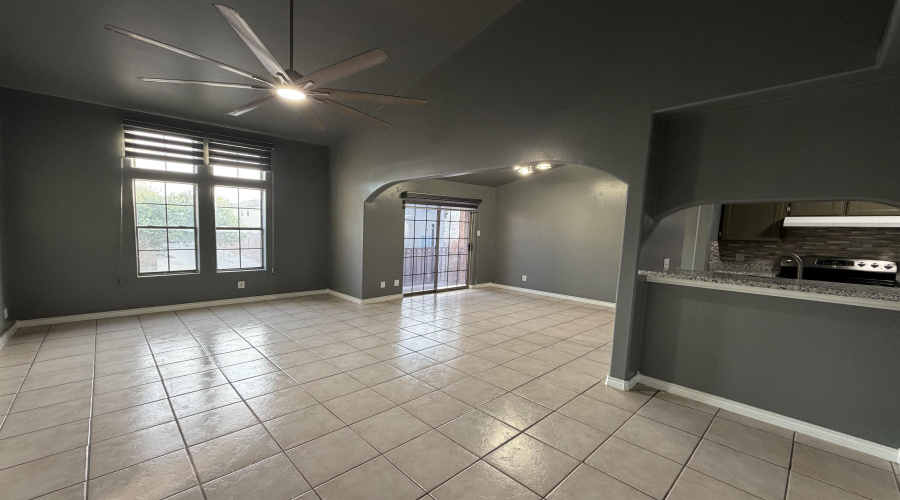 1752 Tiara Trl, Laredo, Texas 78045, 3 Bedrooms Bedrooms, 6 Rooms Rooms,2 BathroomsBathrooms,Residential,For Sale,1752 Tiara Trl,20262095