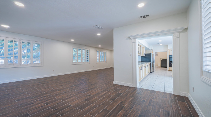 226 Sunset Lp, Laredo, Texas 78046, 3 Bedrooms Bedrooms, 6 Rooms Rooms,3 BathroomsBathrooms,Residential,For Rent,226 Sunset Lp,20262097