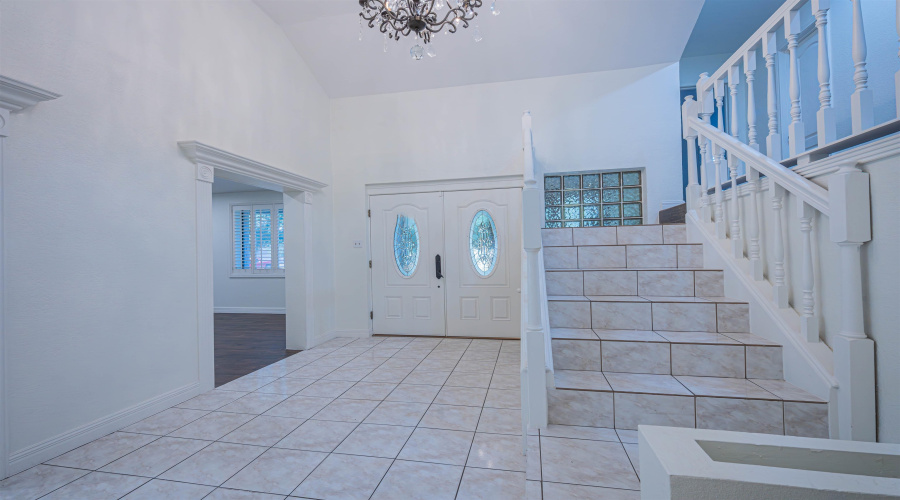 226 Sunset Lp, Laredo, Texas 78046, 3 Bedrooms Bedrooms, 6 Rooms Rooms,3 BathroomsBathrooms,Residential,For Rent,226 Sunset Lp,20262097