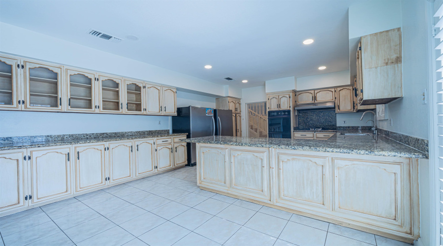 226 Sunset Lp, Laredo, Texas 78046, 3 Bedrooms Bedrooms, 6 Rooms Rooms,3 BathroomsBathrooms,Residential,For Rent,226 Sunset Lp,20262097