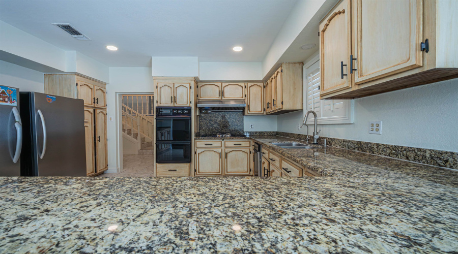 226 Sunset Lp, Laredo, Texas 78046, 3 Bedrooms Bedrooms, 6 Rooms Rooms,3 BathroomsBathrooms,Residential,For Rent,226 Sunset Lp,20262097