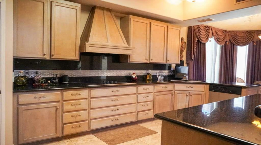 331 St Julien Dr, LAREDO, Texas 78041, 4 Bedrooms Bedrooms, 10 Rooms Rooms,4 BathroomsBathrooms,Residential,For Sale,331 St Julien Dr,20262098