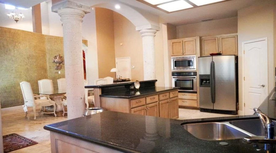 331 St Julien Dr, LAREDO, Texas 78041, 4 Bedrooms Bedrooms, 10 Rooms Rooms,4 BathroomsBathrooms,Residential,For Sale,331 St Julien Dr,20262098