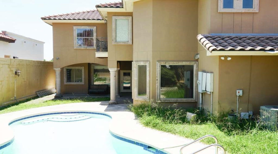 331 St Julien Dr, LAREDO, Texas 78041, 4 Bedrooms Bedrooms, 10 Rooms Rooms,4 BathroomsBathrooms,Residential,For Sale,331 St Julien Dr,20262098
