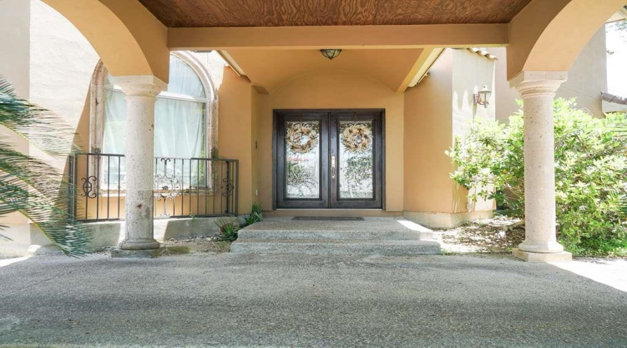 331 St Julien Dr, LAREDO, Texas 78041, 4 Bedrooms Bedrooms, 10 Rooms Rooms,4 BathroomsBathrooms,Residential,For Sale,331 St Julien Dr,20262098