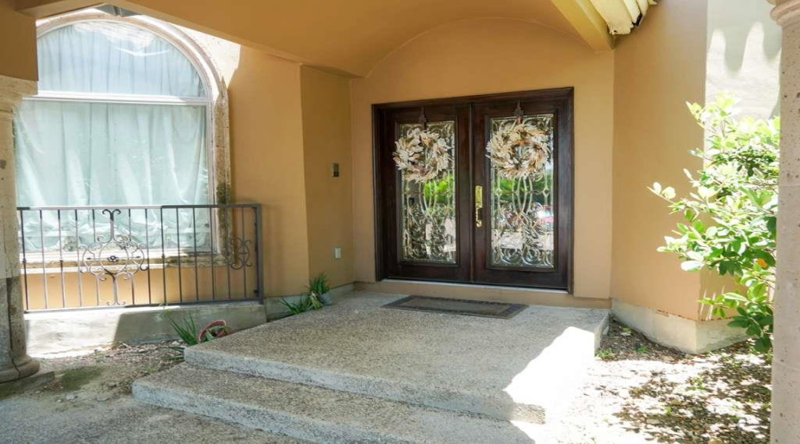 331 St Julien Dr, LAREDO, Texas 78041, 4 Bedrooms Bedrooms, 10 Rooms Rooms,4 BathroomsBathrooms,Residential,For Sale,331 St Julien Dr,20262098