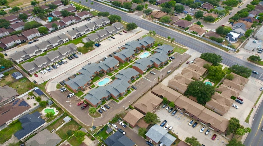 8915 McPherson Rd, Laredo, Texas 78041, 2 Bedrooms Bedrooms, 2 Rooms Rooms,2 BathroomsBathrooms,Residential,For Sale,8915 McPherson Rd,20262102